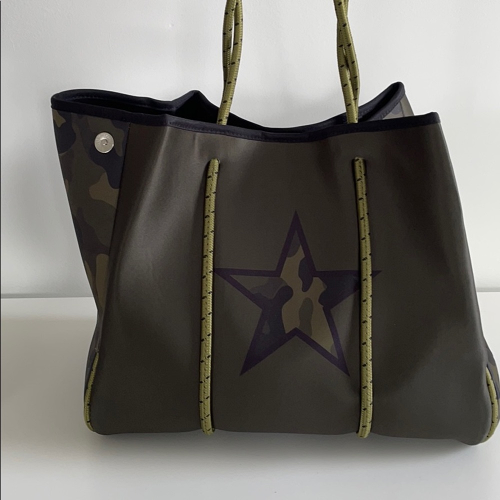 Neoprene Beach Bag.